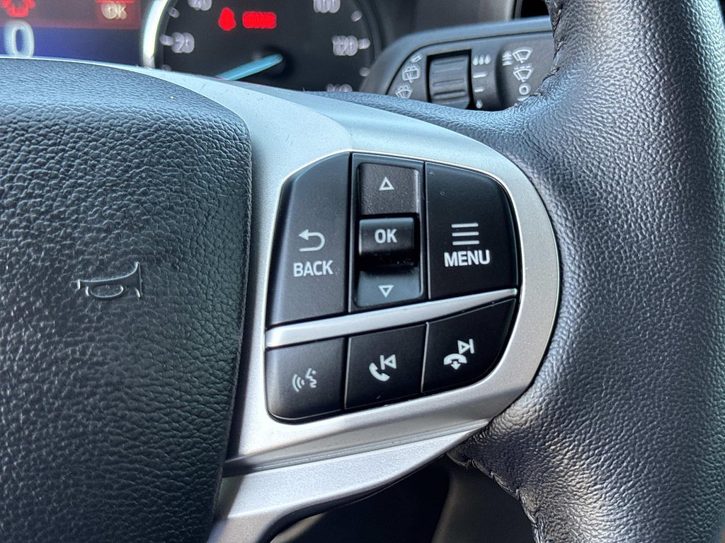 Certified 2023 Ford Explorer XLT RWD image 9