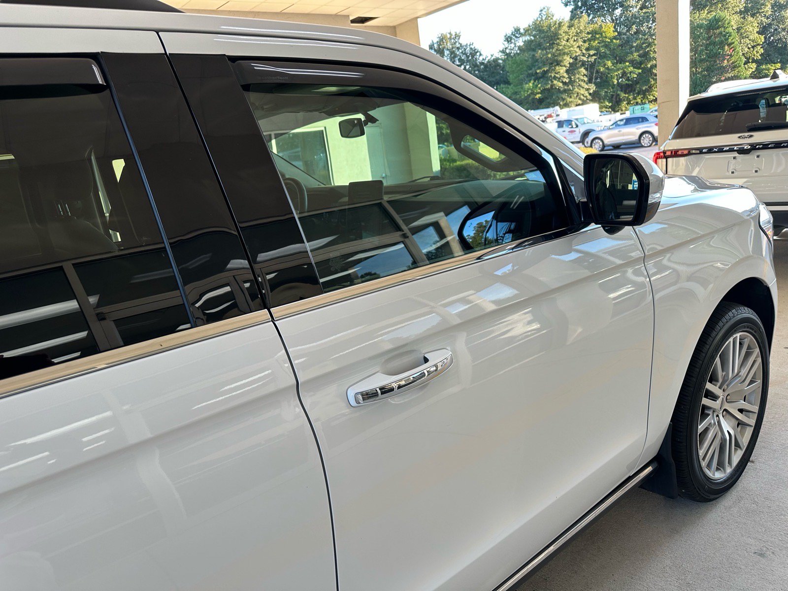 Certified 2024 Ford Expedition Max Limited AWD/4WD image 9