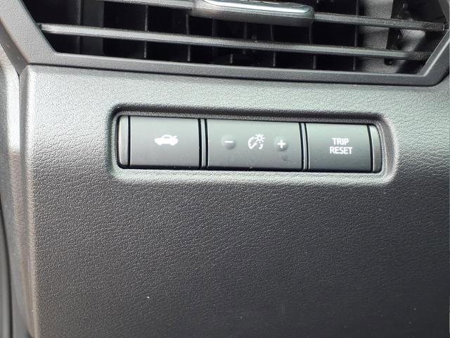 Used 2025 Nissan Altima 2.5 SR FWD image 15