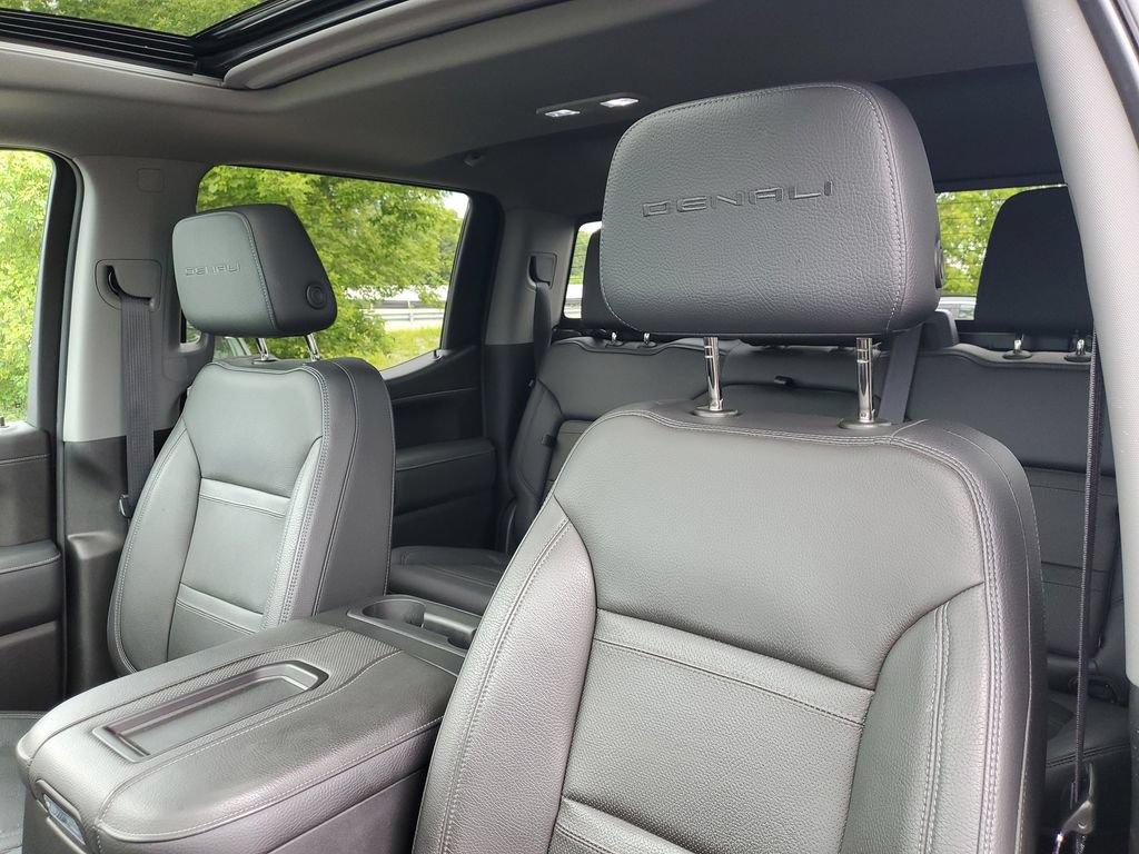 Used 2021 GMC Sierra 1500 Denali w/ Denali Ultimate Package AWD/4WD image 14