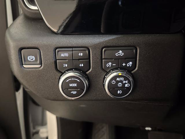Used 2024 GMC Sierra 2500 SLE AWD/4WD image 18
