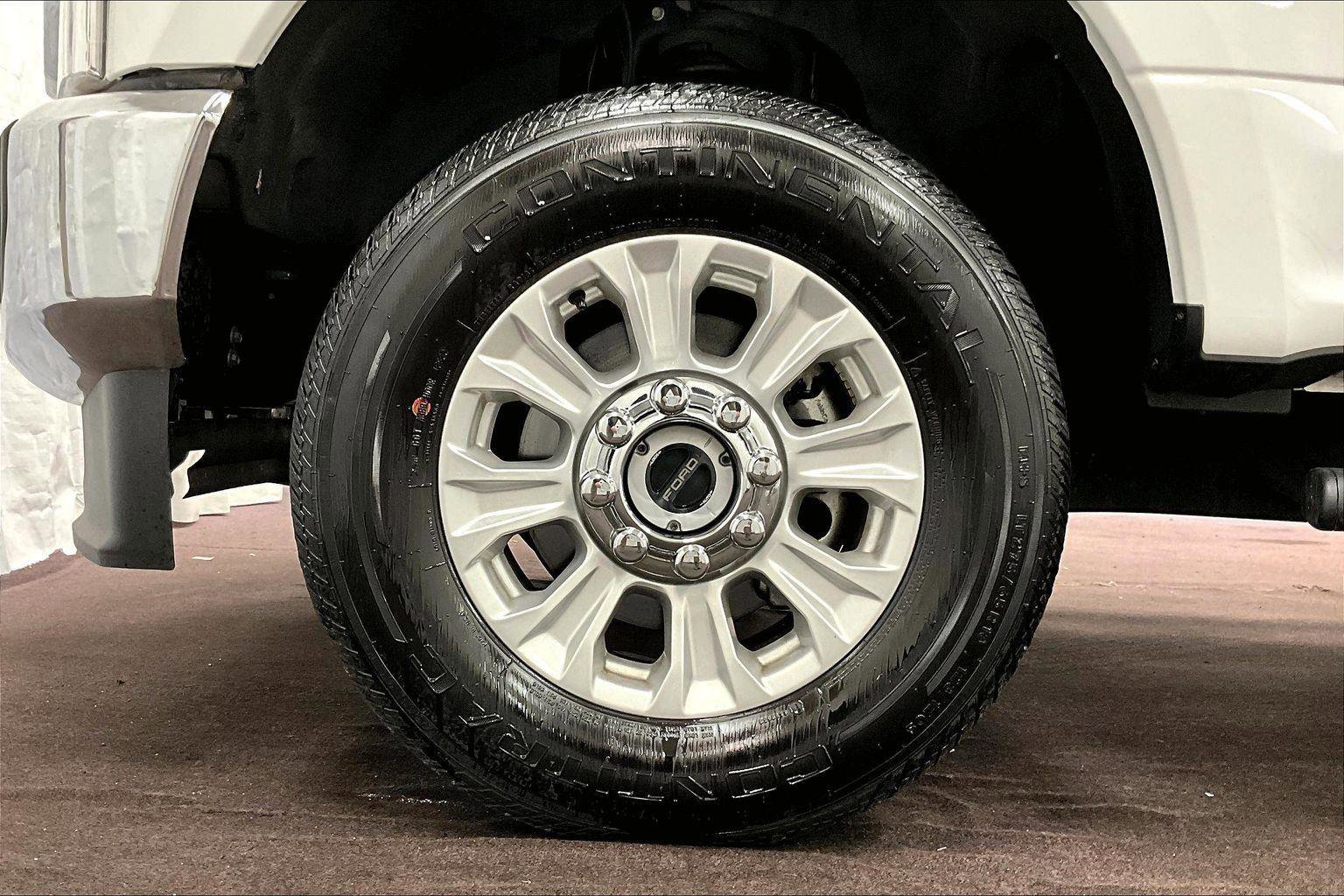 Certified 2022 Ford F350 XLT w/ XLT Value Package image 8