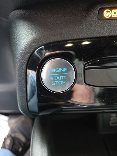 Certified 2025 Ford Escape ST-Line w/ Tech Pack #1 image 33