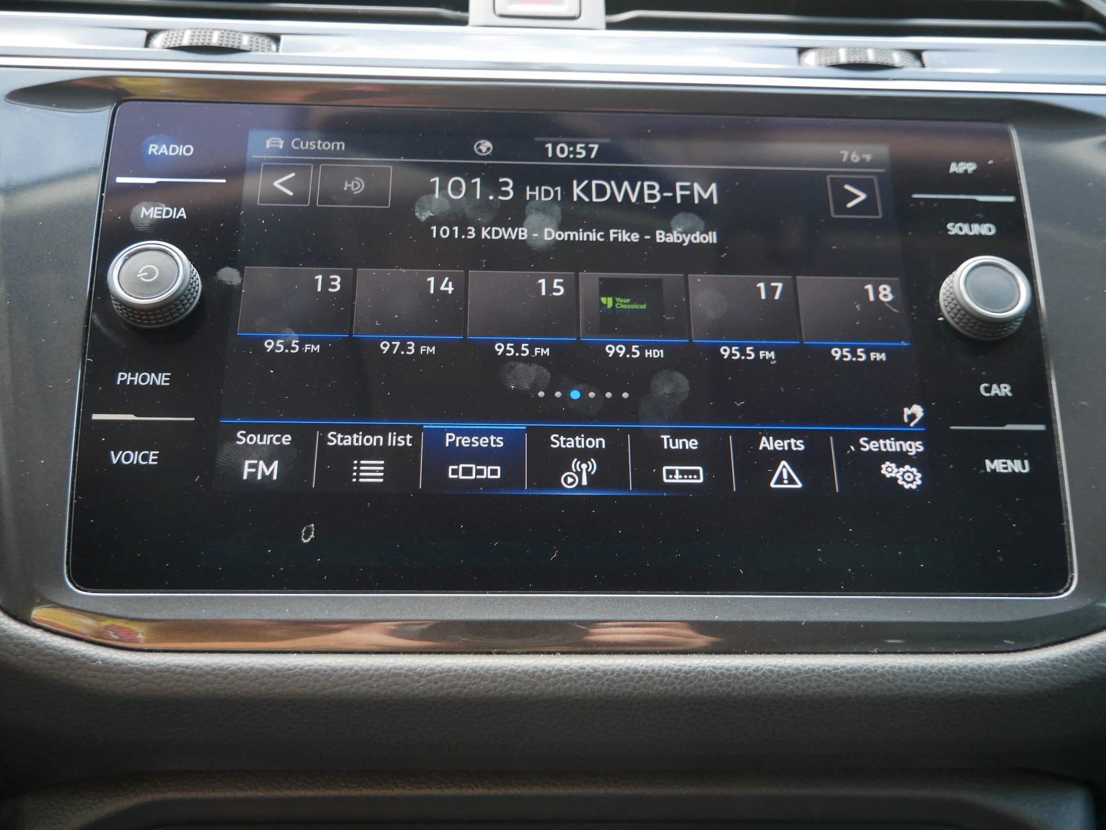 Used 2021 Volkswagen Tiguan SE AWD/4WD image 26
