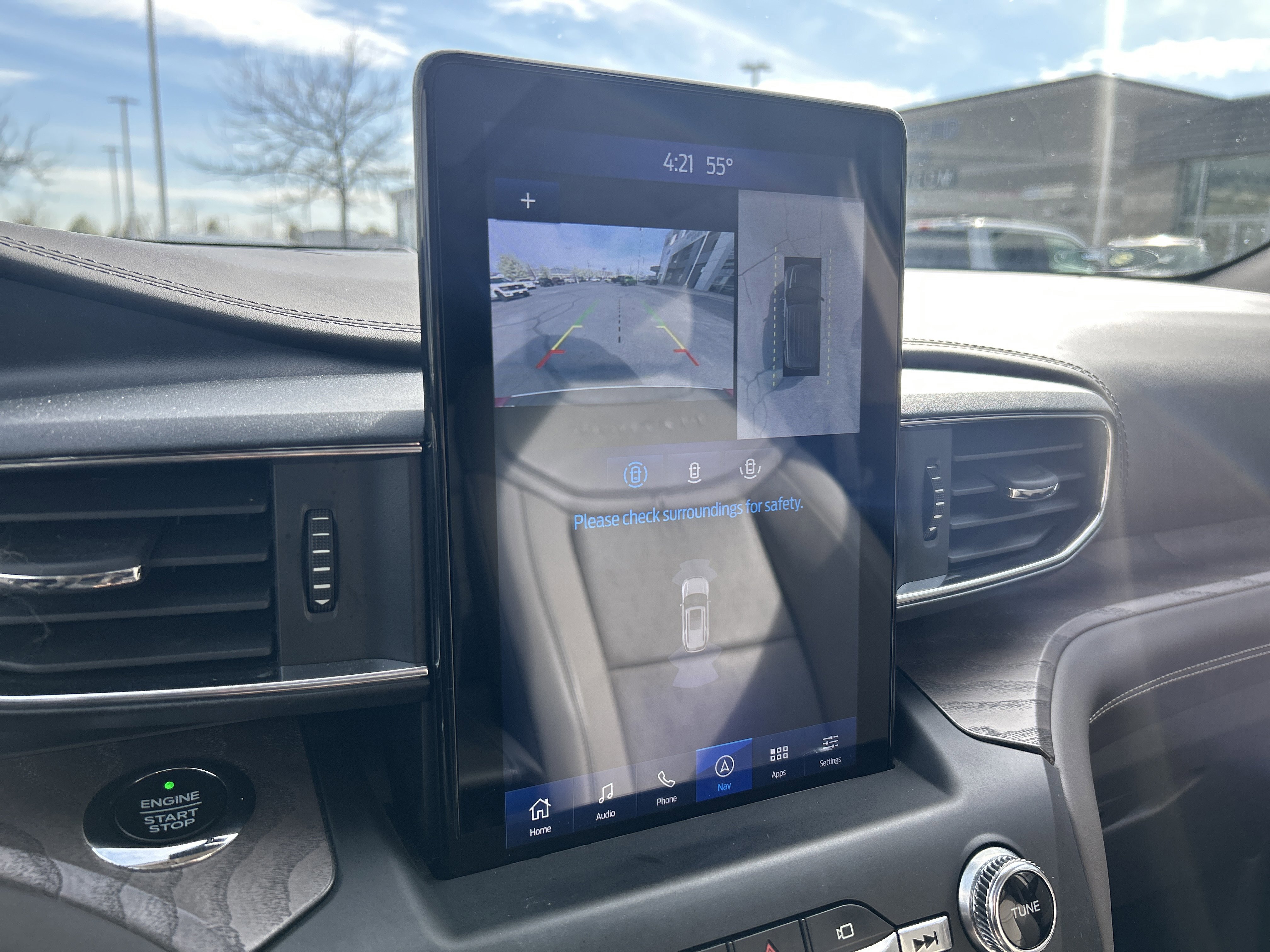 Certified 2020 Ford Explorer Platinum w/ Premium Technology Package image 22