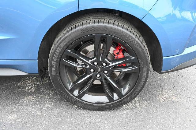 Certified 2019 Ford Edge ST w/ Equipment Group 401A AWD/4WD image 17