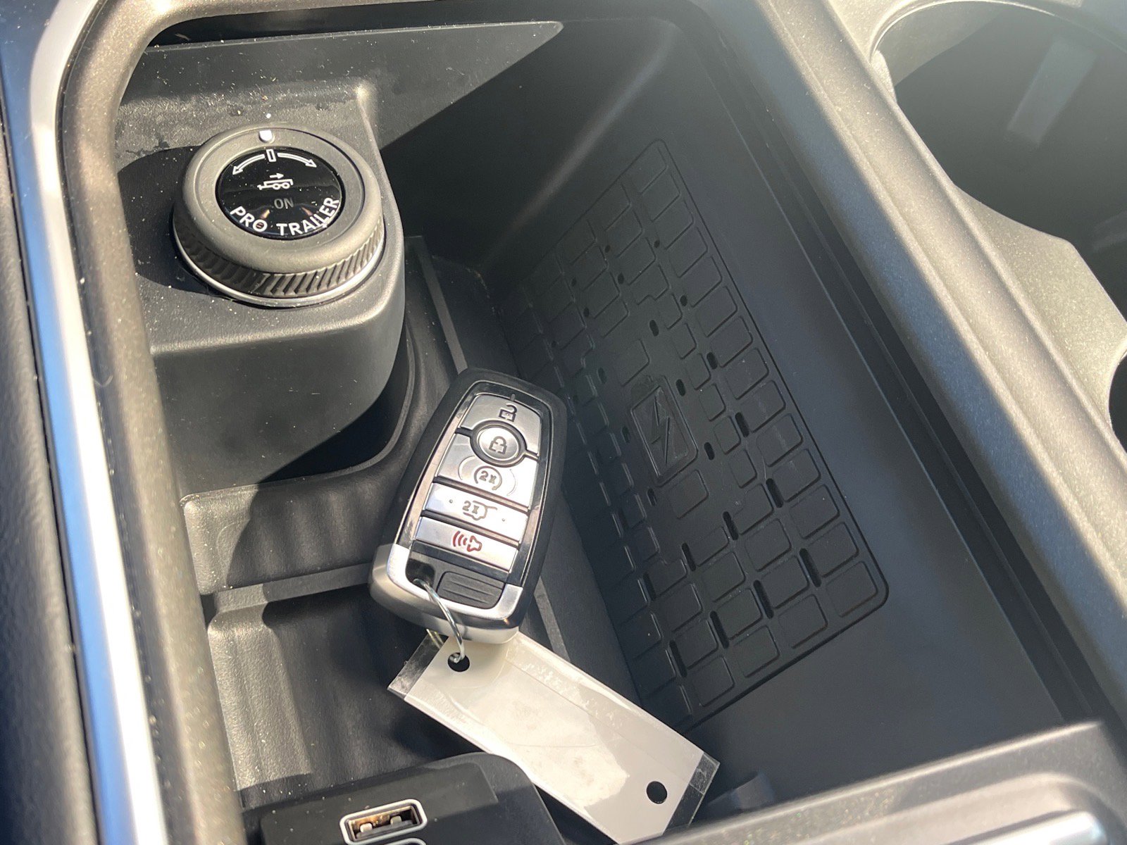 Certified 2025 Ford Expedition Platinum w/ Stealth Performance Package image 13