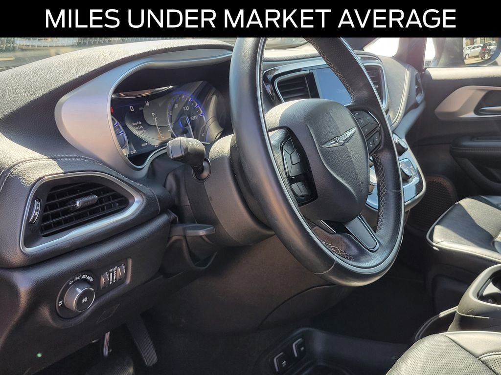 Used 2020 Chrysler Pacifica Limited w/ Advanced Safetytec Group image 16