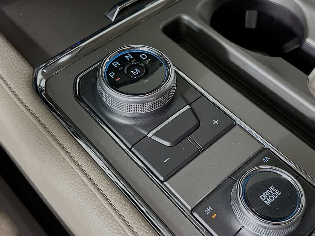 Certified 2019 Ford Expedition Max XLT w/ Equipment Group 202A AWD/4WD image 19