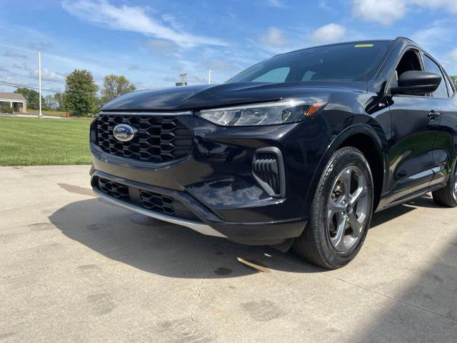 Certified 2023 Ford Escape ST-Line w/ Tech Pack #1 AWD/4WD image 14