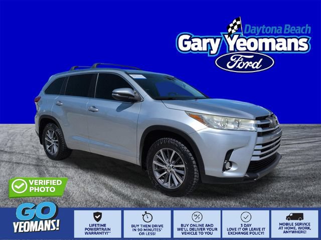 Used 2018 Toyota Highlander XLE AWD/4WD image 1