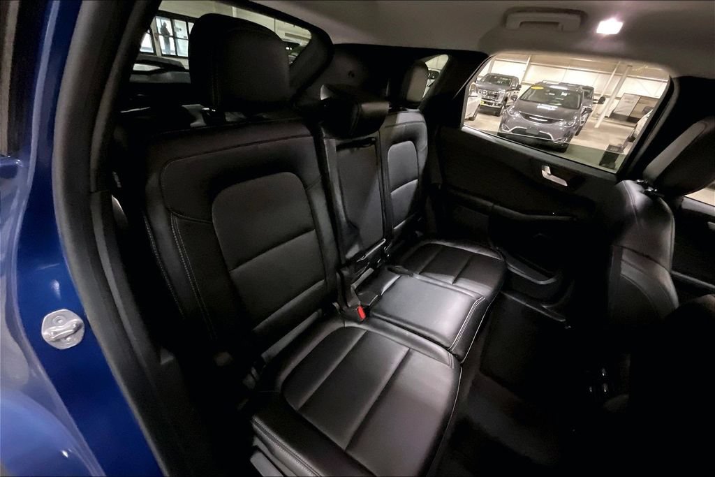 Certified 2023 Ford Escape Platinum AWD/4WD image 25
