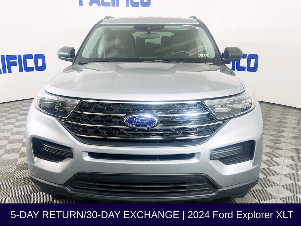 Certified 2024 Ford Explorer XLT AWD/4WD image 3