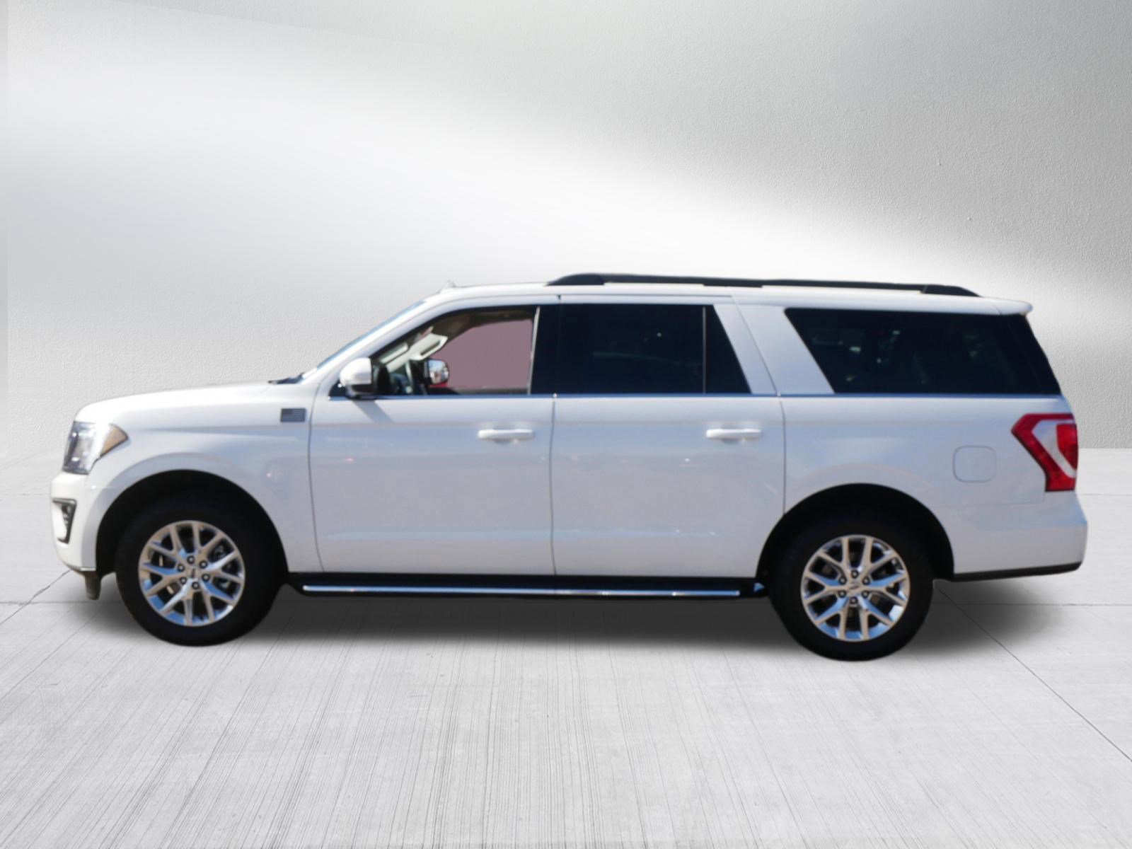 Certified 2021 Ford Expedition Max XLT image 3