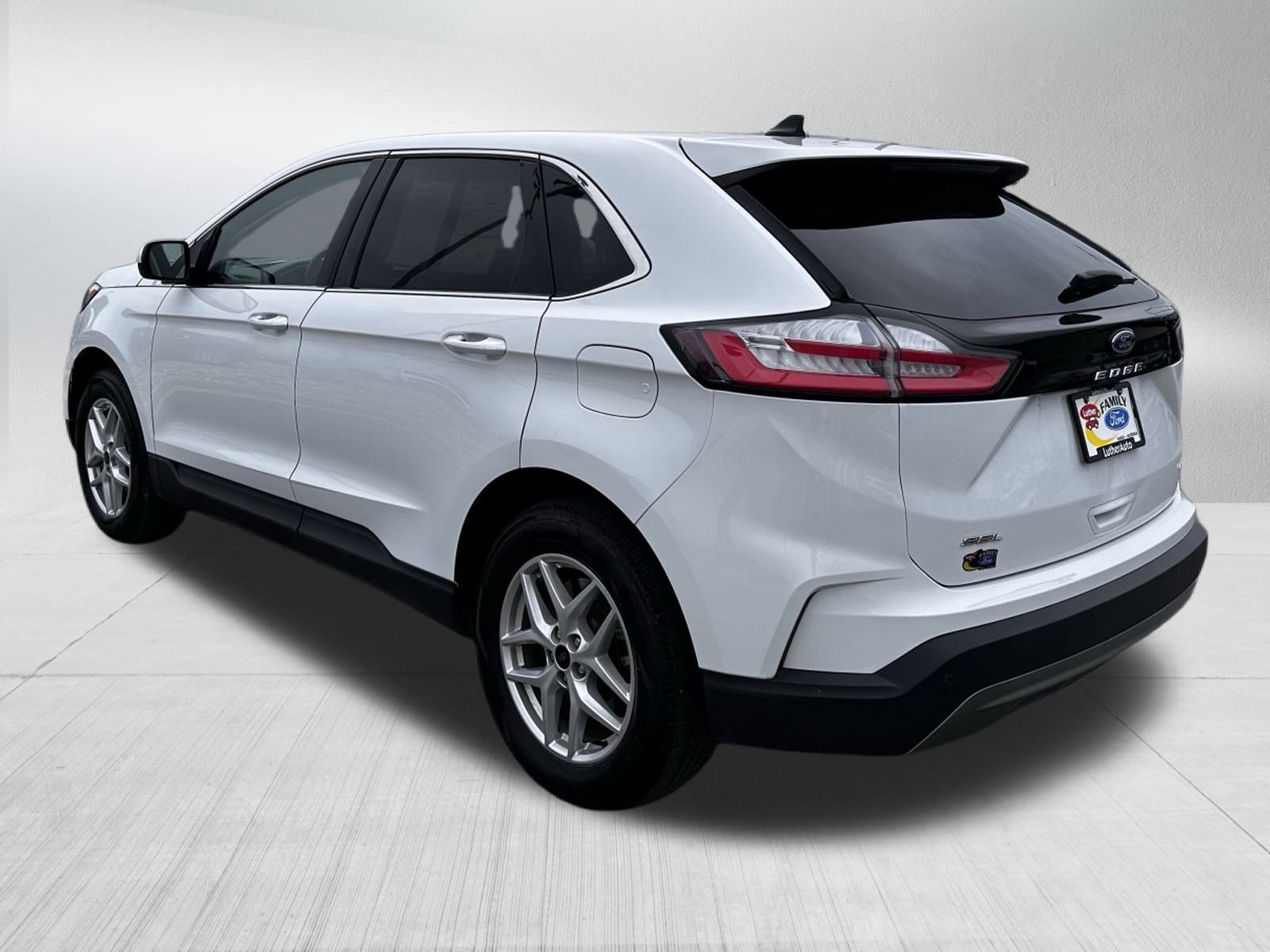 Certified 2024 Ford Edge SEL image 3