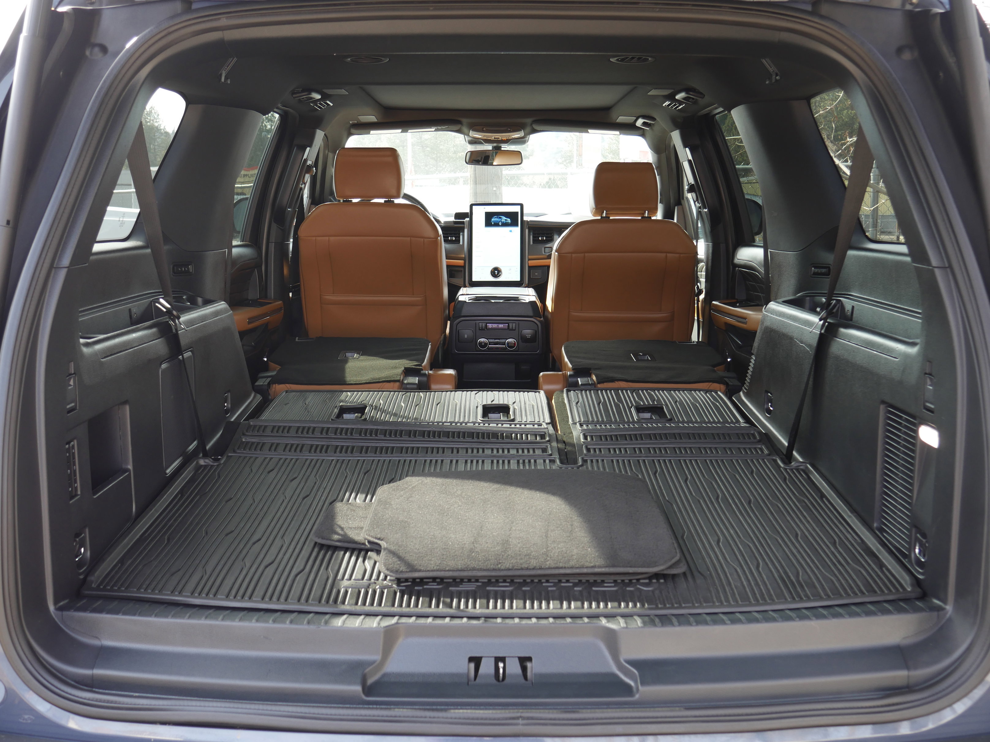 Certified 2023 Ford Expedition Max Platinum image 34