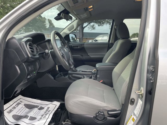 Used 2020 Toyota Tacoma SR AWD/4WD image 15