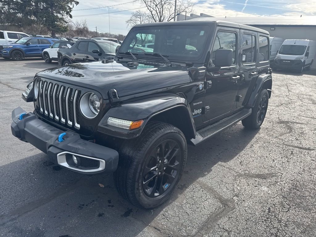 Used 2023 Jeep Wrangler Unlimited Sahara w/ Cold Weather Group image 7