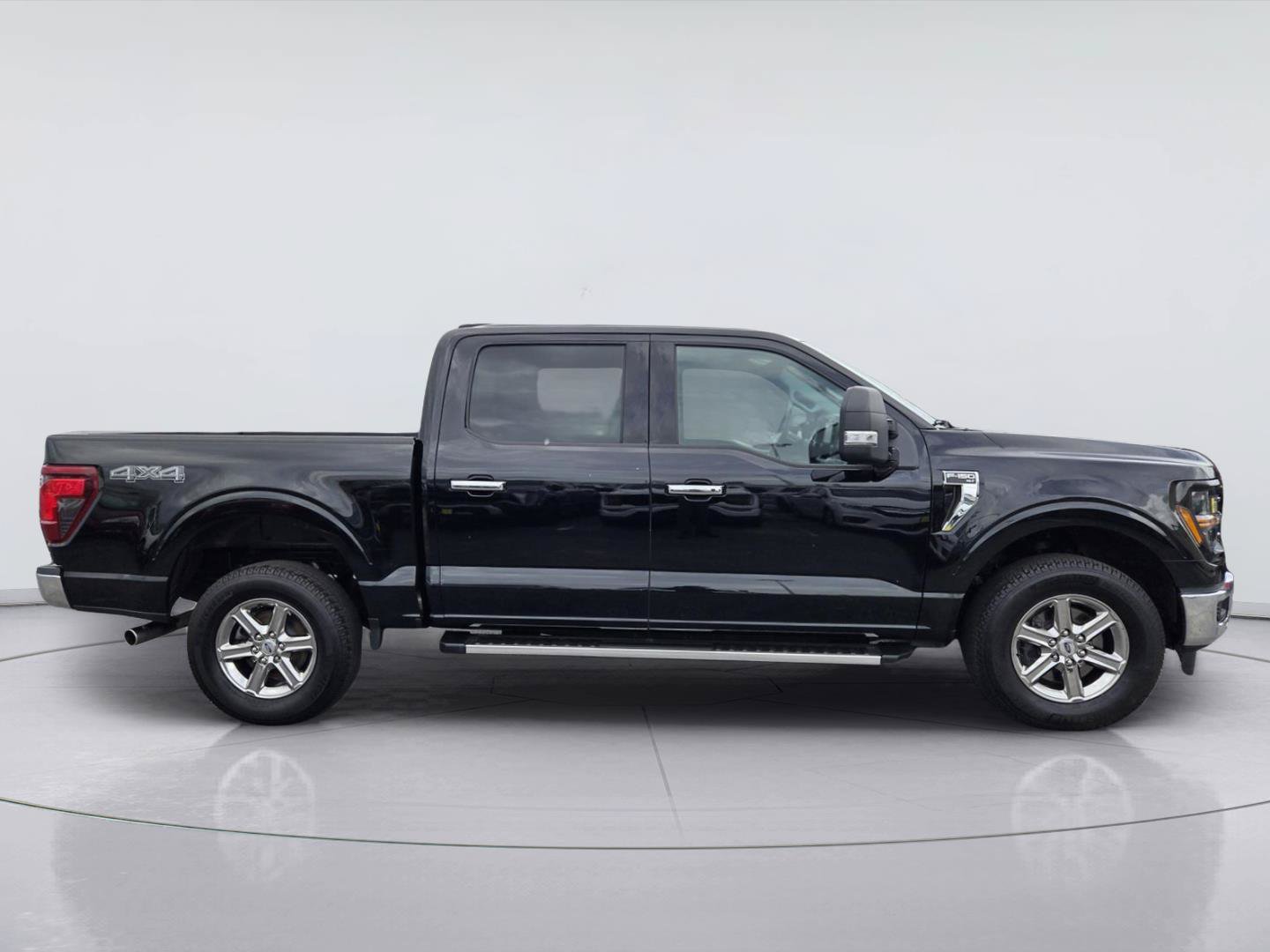 Certified 2024 Ford F150 XLT w/ Equipment Group 302A MID AWD/4WD image 4