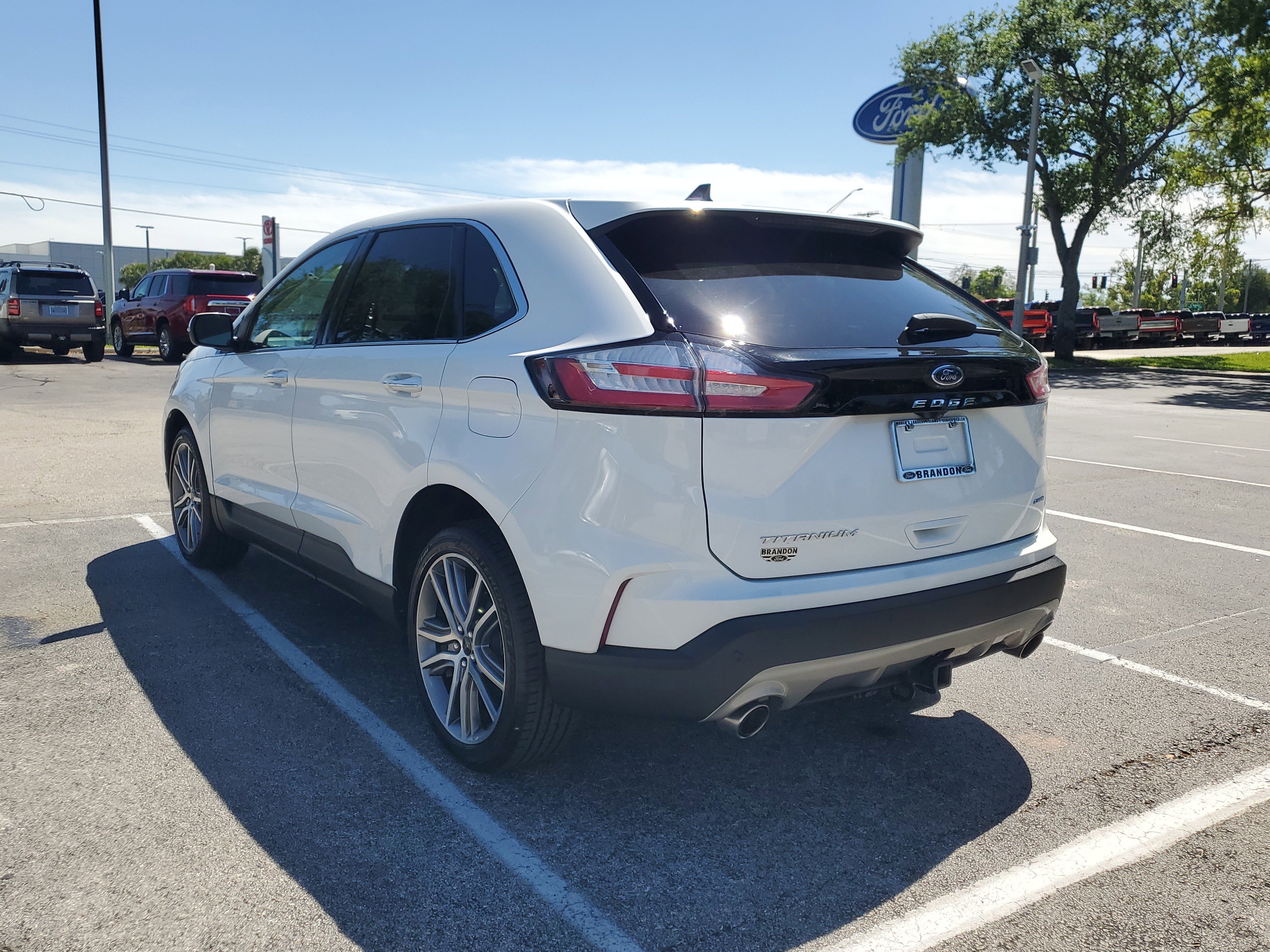 Certified 2023 Ford Edge Titanium w/ Class II Trailer Tow Package image 3