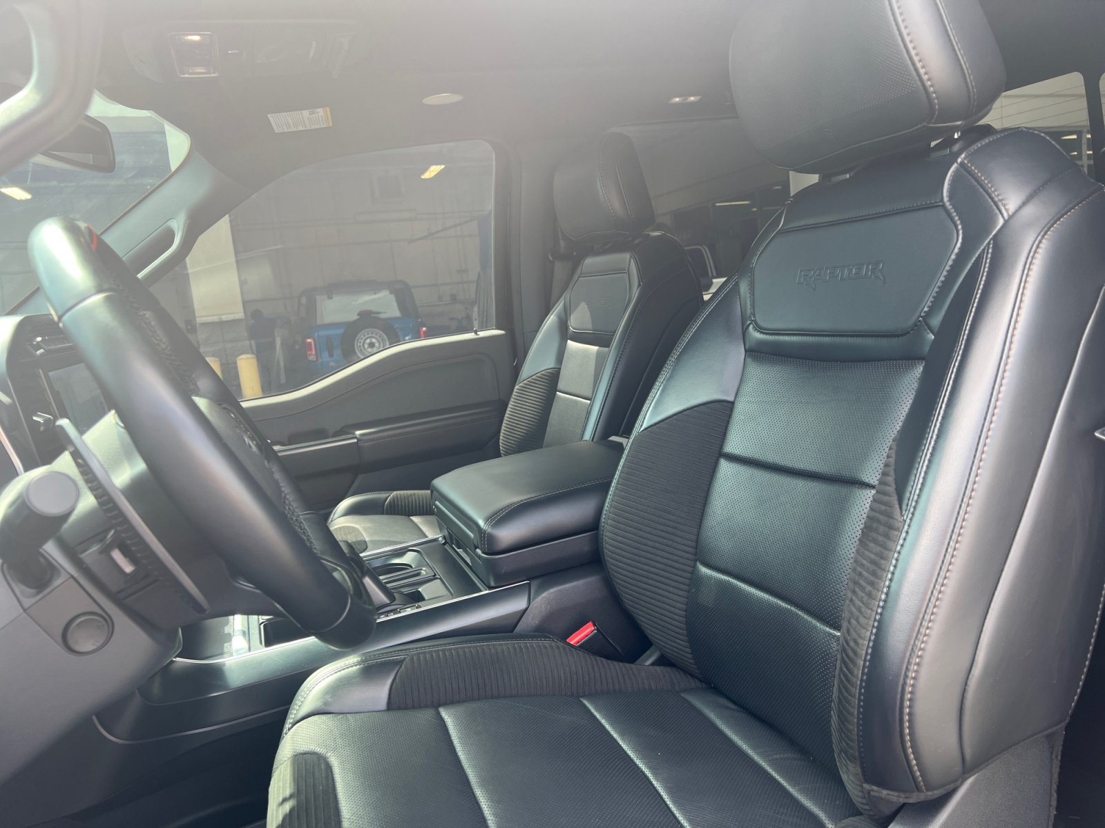 Certified 2022 Ford F150 Raptor w/ Raptor 37 Performance Package AWD/4WD image 16