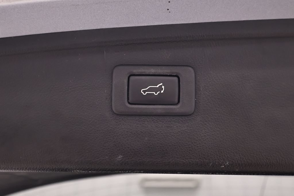 Used 2017 Subaru Outback 2.5i Limited AWD/4WD image 39
