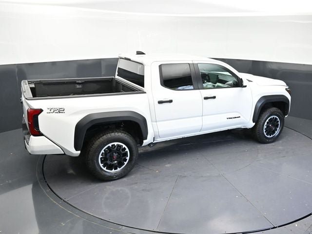 Used 2024 Toyota Tacoma TRD Off-Road AWD/4WD image 31