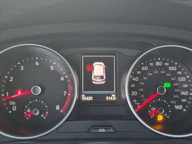 Used 2020 Volkswagen Tiguan SE w/ Panoramic Sunroof Package AWD/4WD image 11