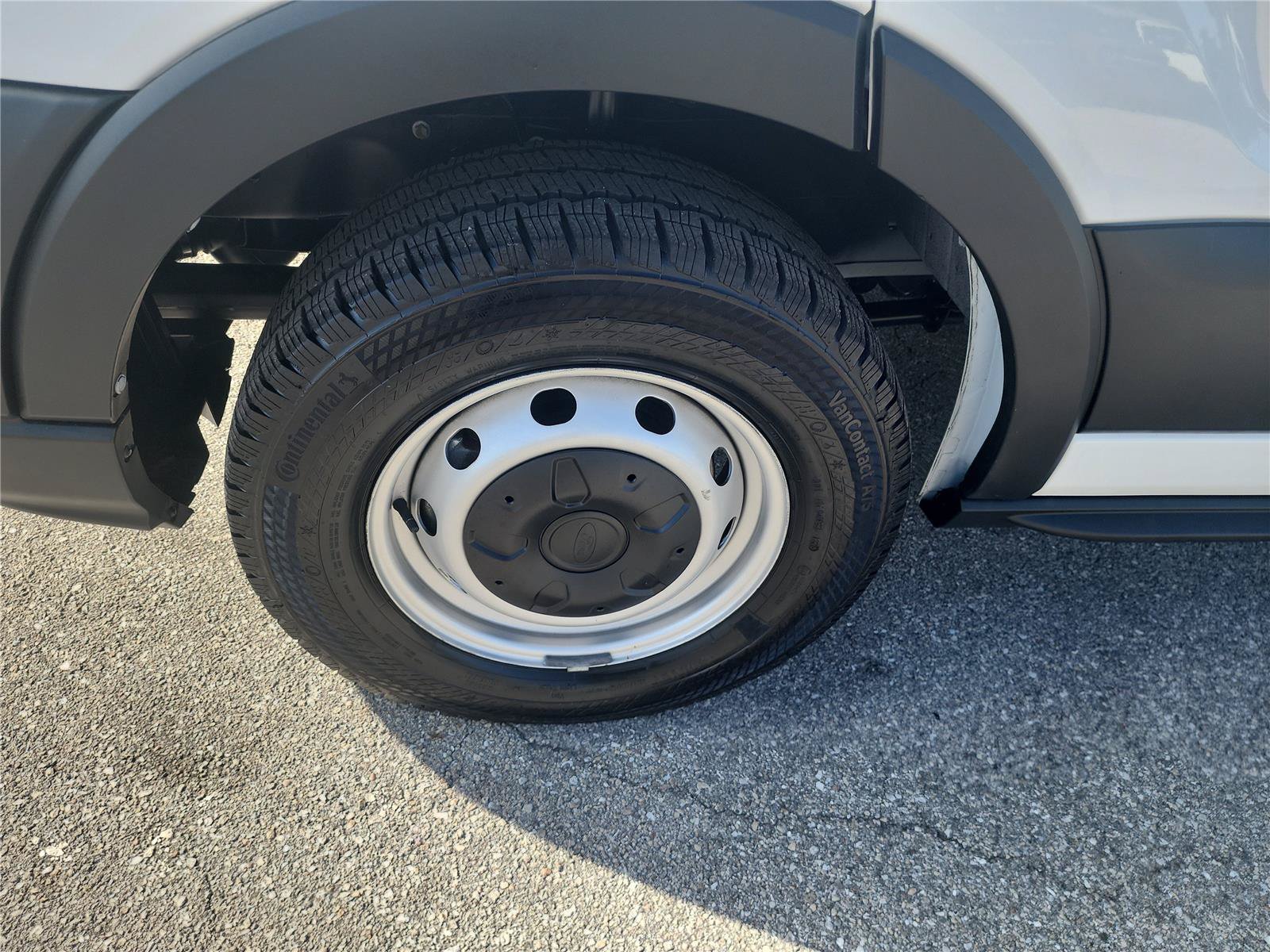 Certified 2023 Ford Transit 250 Medium Roof RWD image 9