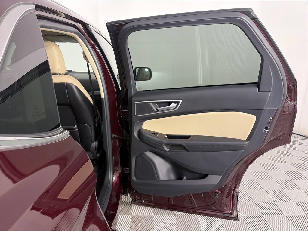 Certified 2020 Ford Edge SEL w/ Cold Weather Package AWD/4WD image 28