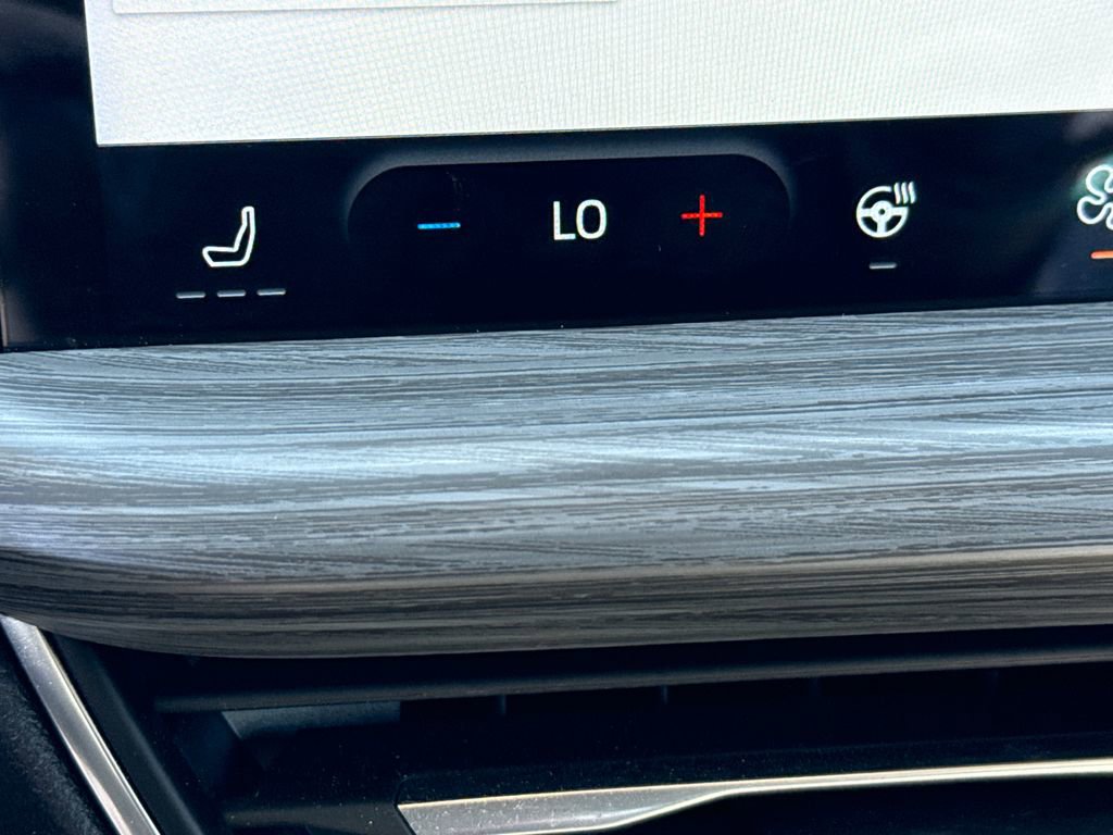 Certified 2023 Ford Escape Platinum image 30