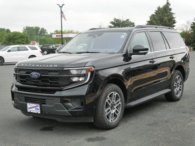 Certified 2025 Ford Expedition Active AWD/4WD image 4