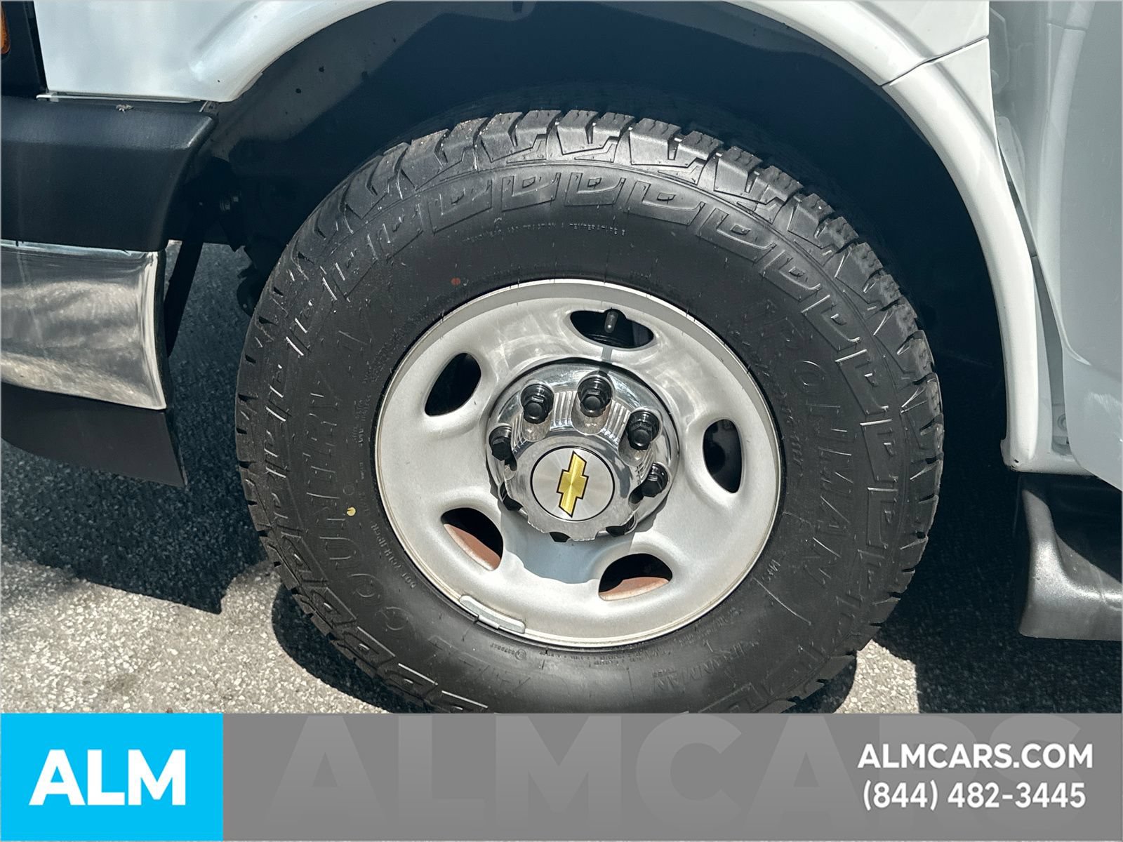 Used 2025 Chevrolet Express 3500 LT w/ LT Preferred Equipment Group RWD image 12