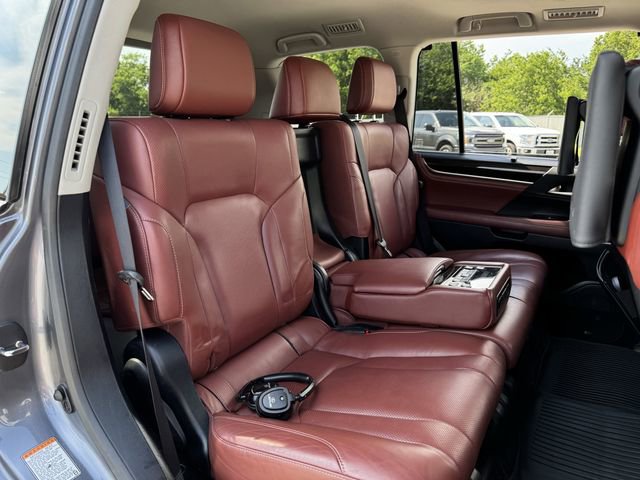 Used 2017 Lexus LX 570 4WD w/ Luxury Package image 34