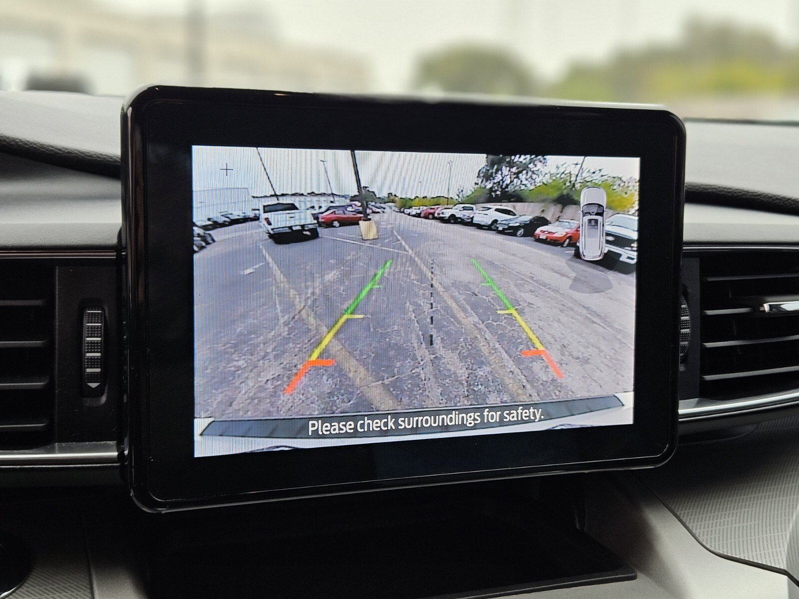 Certified 2022 Ford Explorer XLT w/ Equipment Group 202A image 22