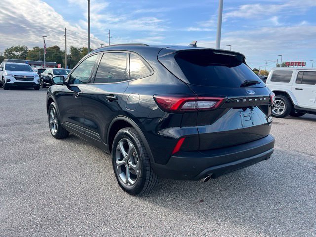 Certified 2025 Ford Escape ST-Line w/ Tech Pack #1 AWD/4WD image 6