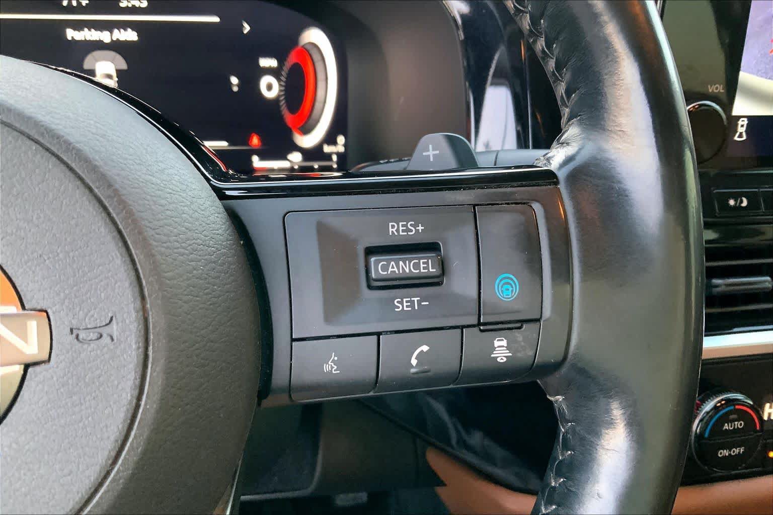 Used 2023 Nissan Pathfinder Platinum AWD/4WD image 24