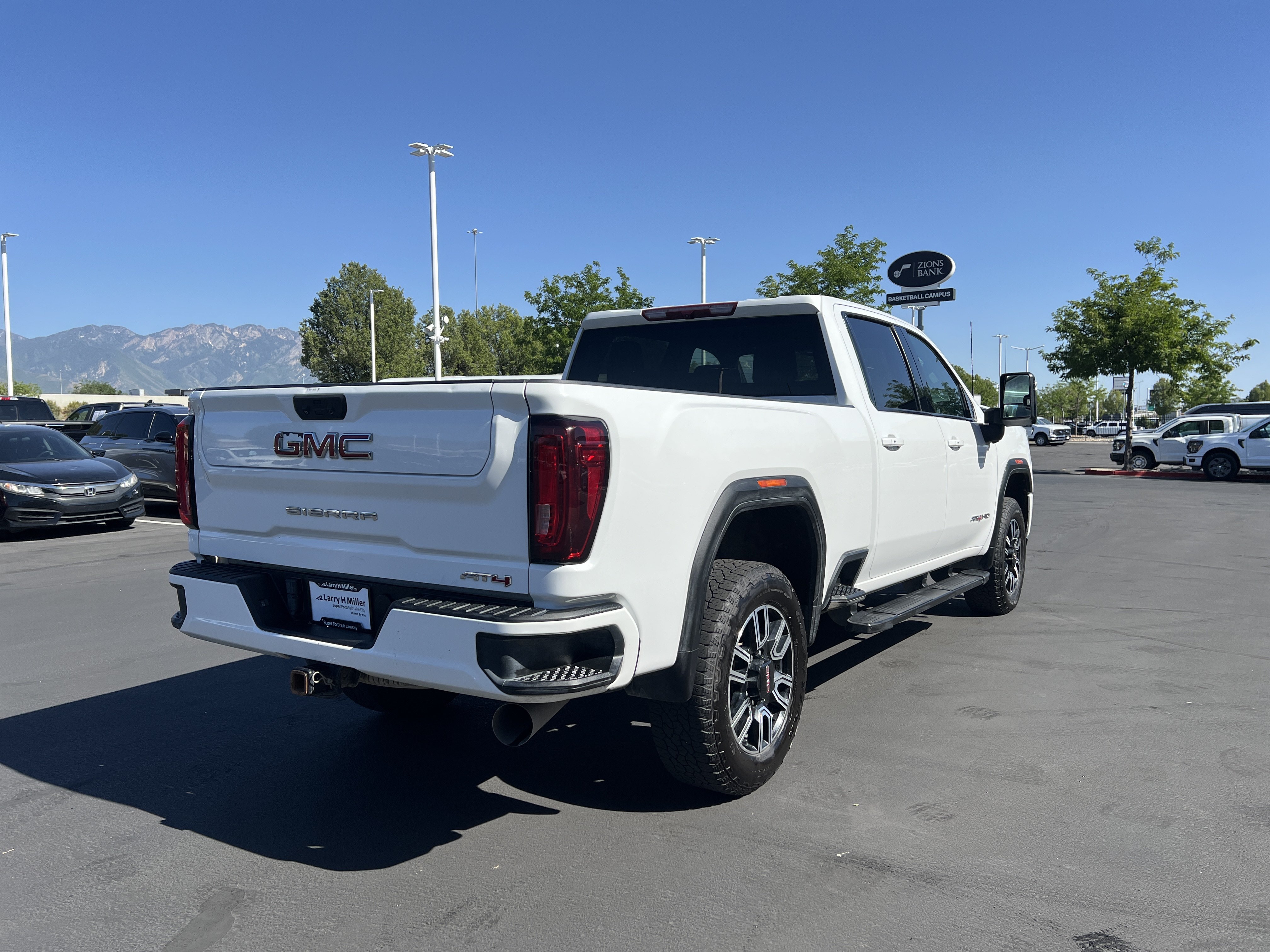 Used 2021 GMC Sierra 3500 AT4 w/ Gooseneck/5TH Wheel Package AWD/4WD image 5