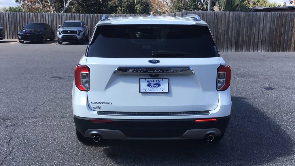 Certified 2022 Ford Explorer Limited w/ Equipment Group 301A image 4