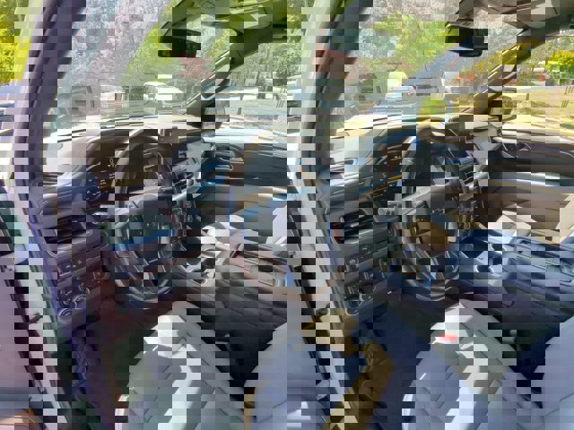 Used 2022 Chevrolet Tahoe Z71 w/ Z71 Off-Road Package image 17