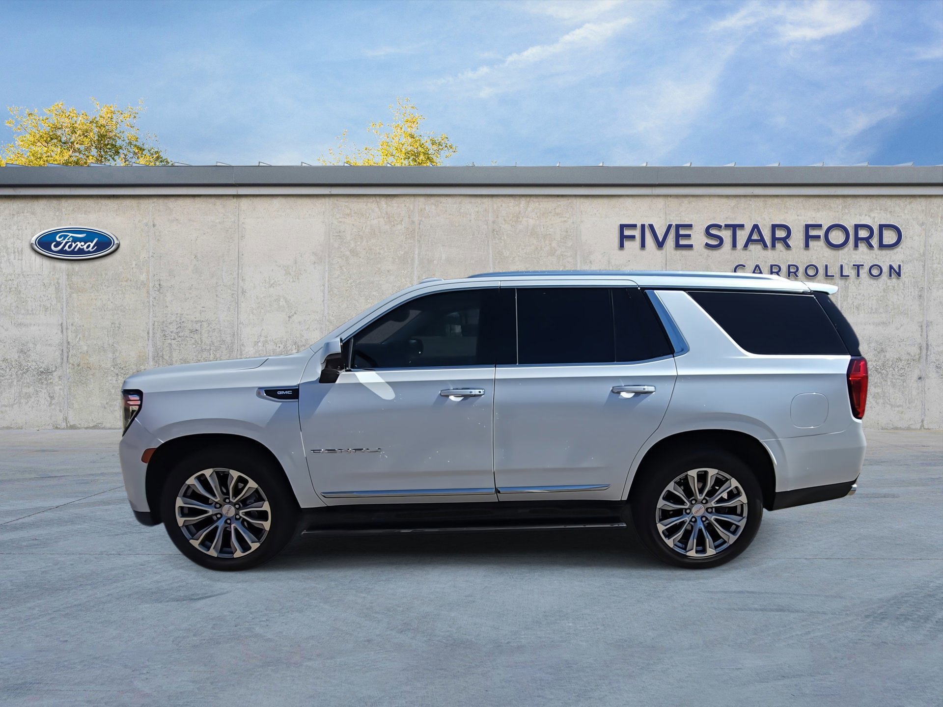 Used 2022 GMC Yukon Denali image 2