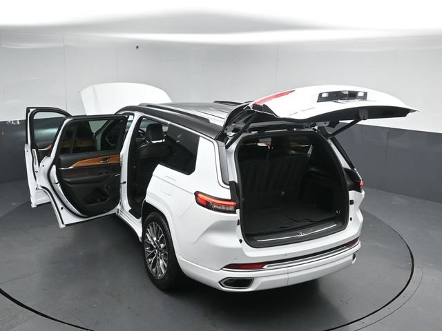 Used 2023 Jeep Grand Cherokee L Summit AWD/4WD image 59