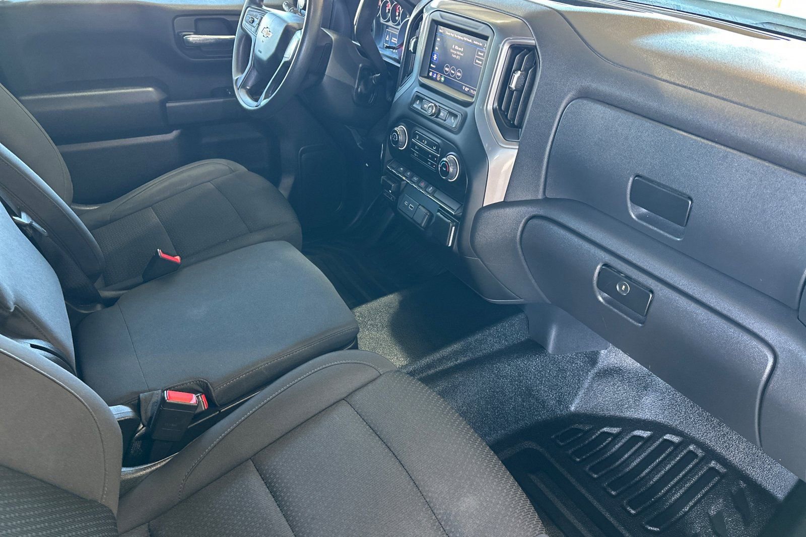 Used 2023 Chevrolet Silverado 1500 W/T w/ WT Value Package AWD/4WD image 14