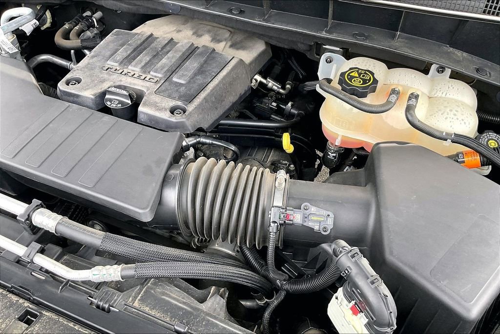 Used 2022 Chevrolet Silverado 1500 LT image 32