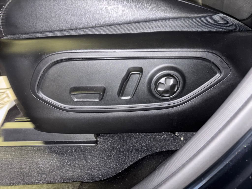 Used 2023 Jeep Grand Cherokee Altitude AWD/4WD image 29
