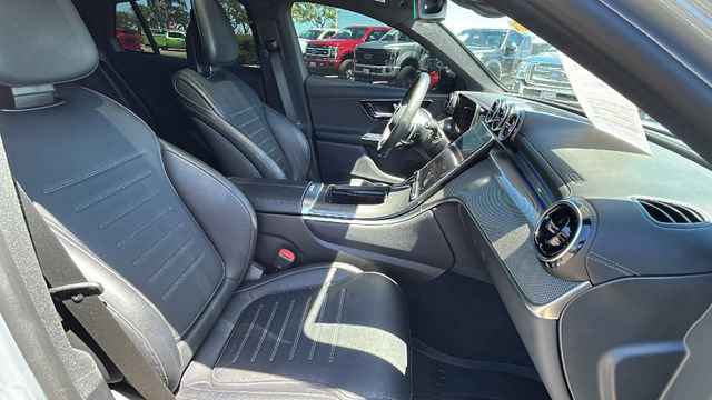 Used 2024 Mercedes-Benz GLC 300 4MATIC image 11