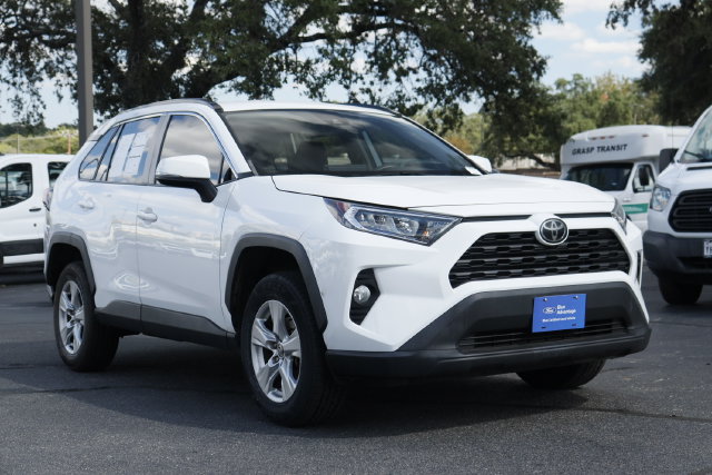 Used 2021 Toyota RAV4 XLE FWD image 7