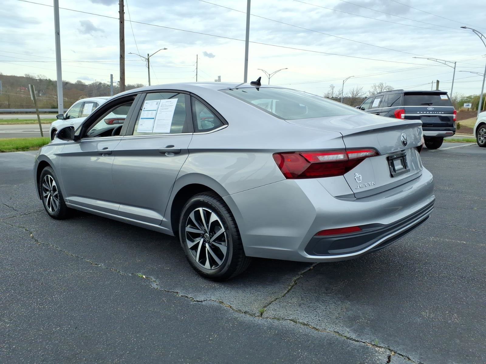 Used 2024 Volkswagen Jetta S image 7