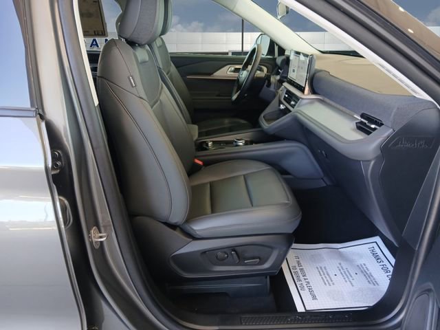 Certified 2025 Ford Explorer Active w/ Active Comfort Package image 15