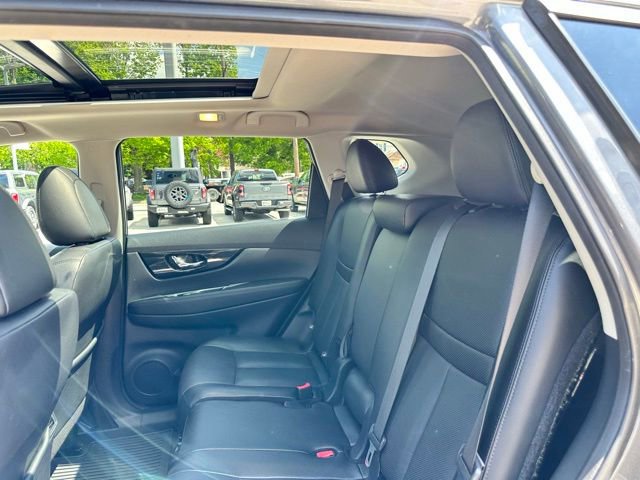Used 2020 Nissan Rogue SL w/ Premium Package AWD/4WD image 40